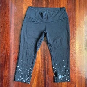 Nike dri fit cropped leggings